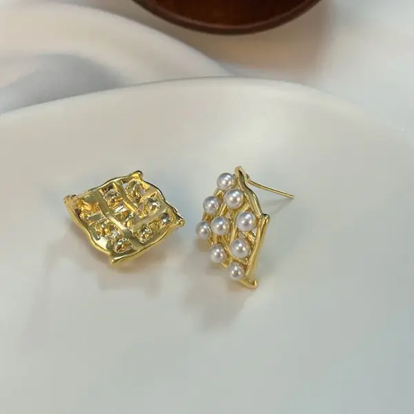 korean fashion organic molten gold pearl grid studs